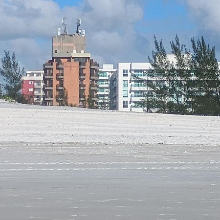 Apartamento Charmoso Em Frente A Praia Em Кабу-Фріу Екстер'єр фото