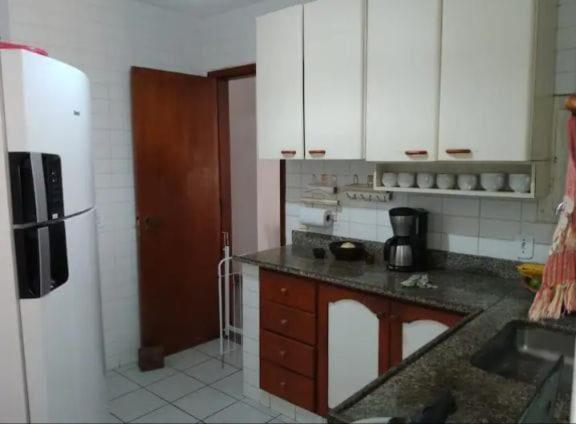Apartamento Charmoso Em Frente A Praia Em Кабу-Фріу Екстер'єр фото